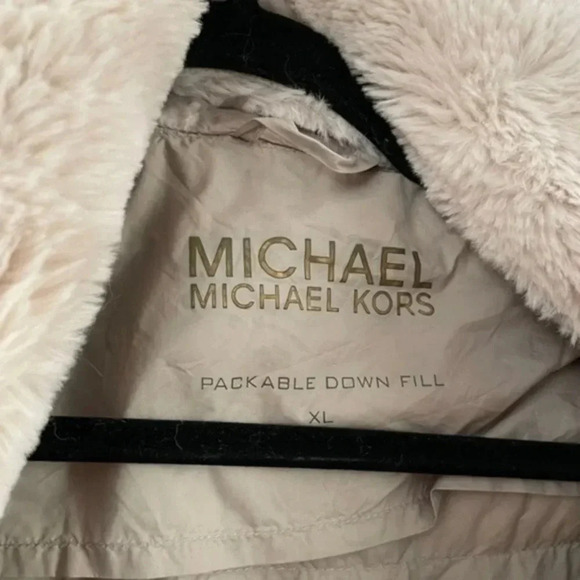 Michael kors champagne puffer jacket faux fur collar XL - Picture 10 of 11